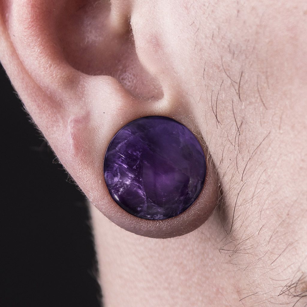 Plugs no ametista ar o-riņķi