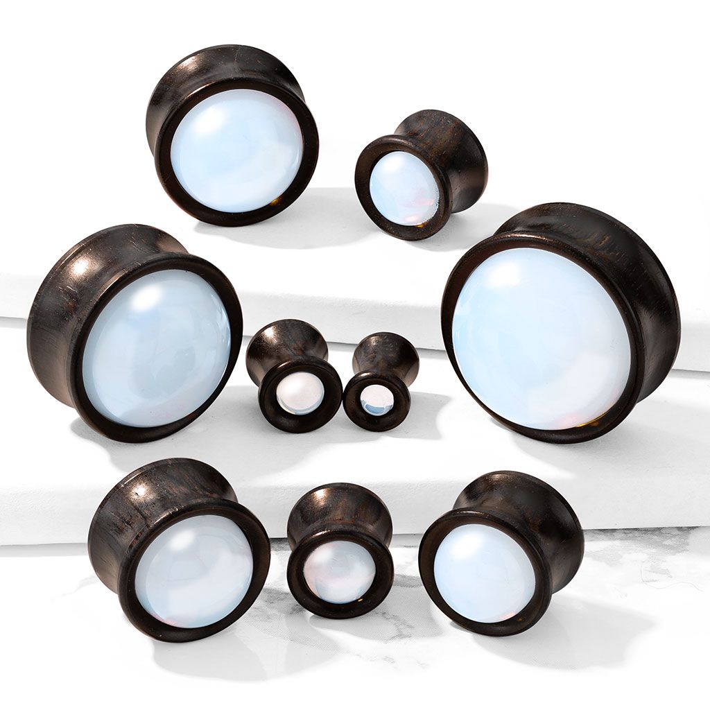 Plugs no koka ar uz āru izliektu opalītu