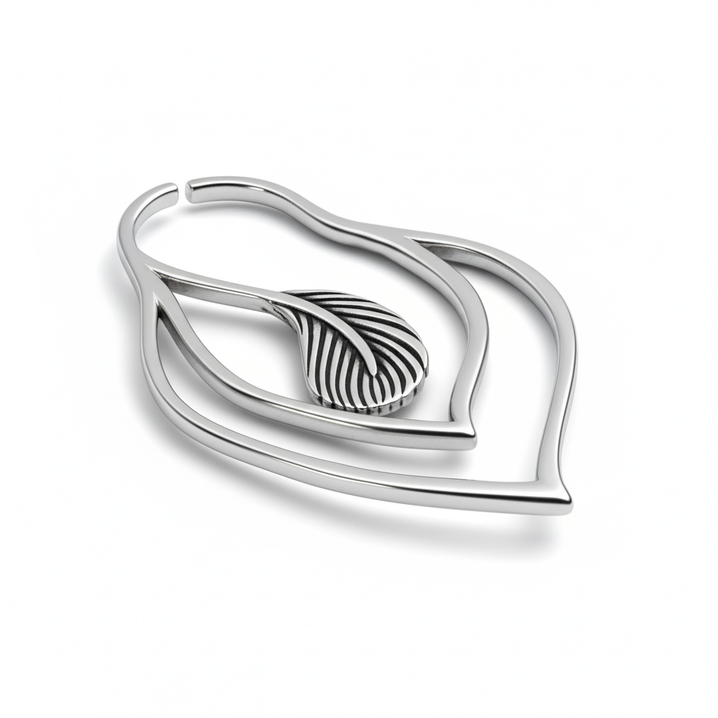 Tuneļa piekariņš ar spalvas dekoru