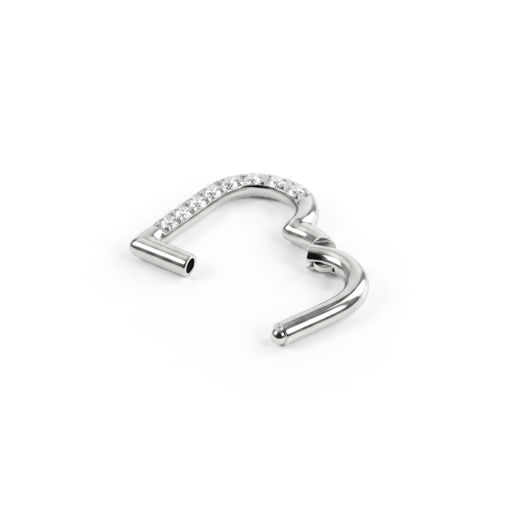 Pīrsingu gredzens ar eņģīti sirds formā no titāna rotāts ar kristāliem