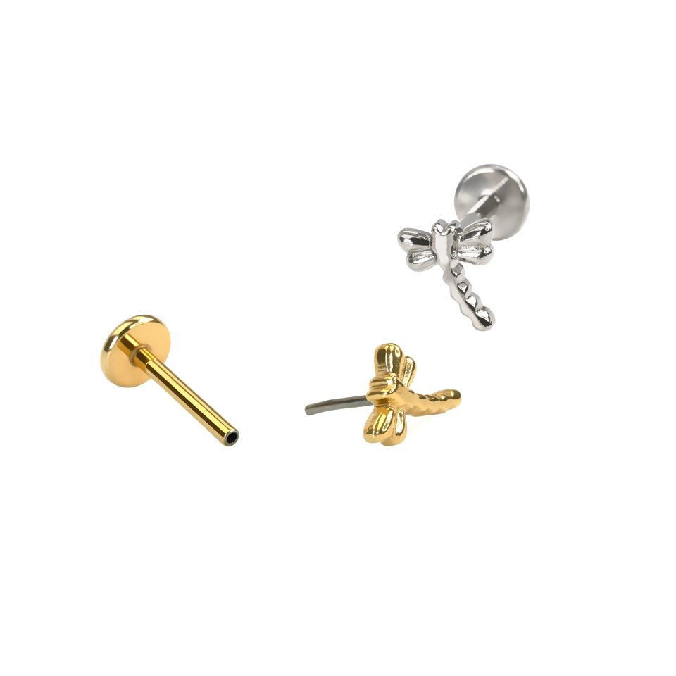 Spāres formas labrete no titāna