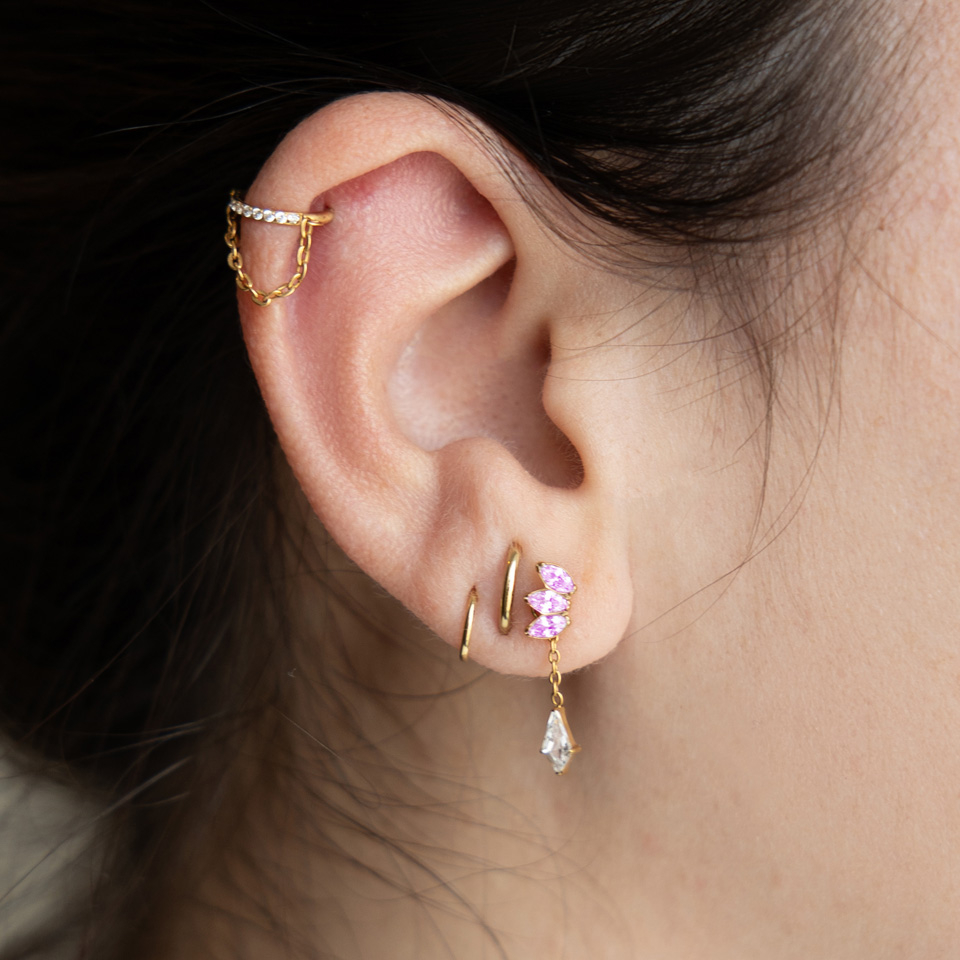 Titāna labrete ar akmentiņu trio izvēlētajā krāsā