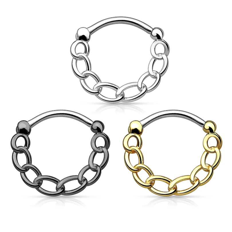 Septum pīrsings ar ķēdīti