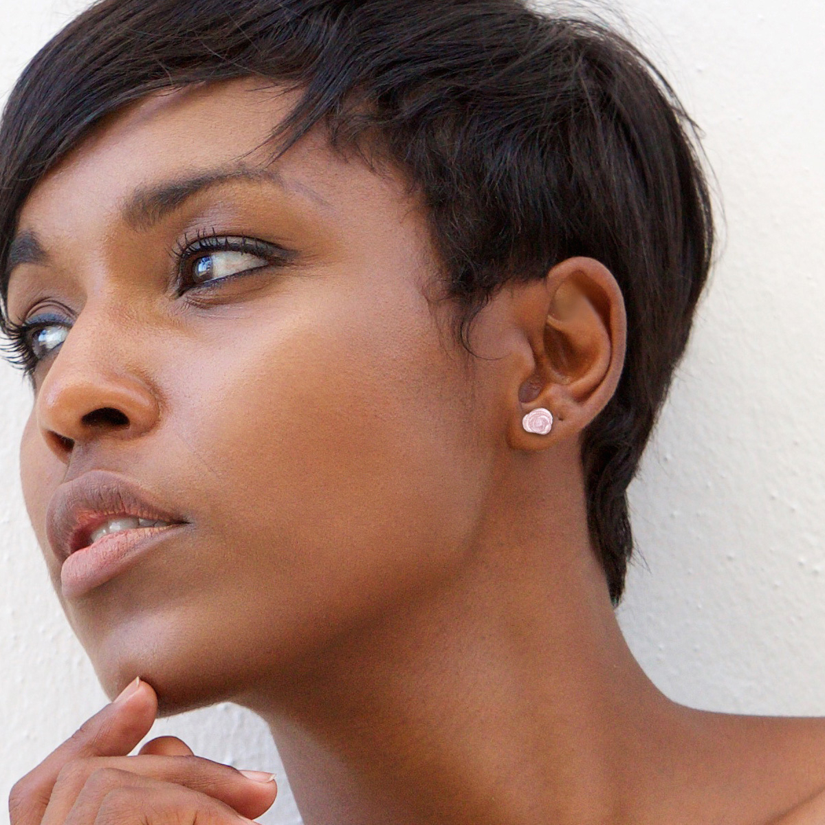 Plugs no rožu kvarca ar rozi