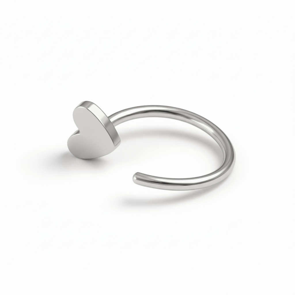 Atvērts titāna gredzens ar sirdi