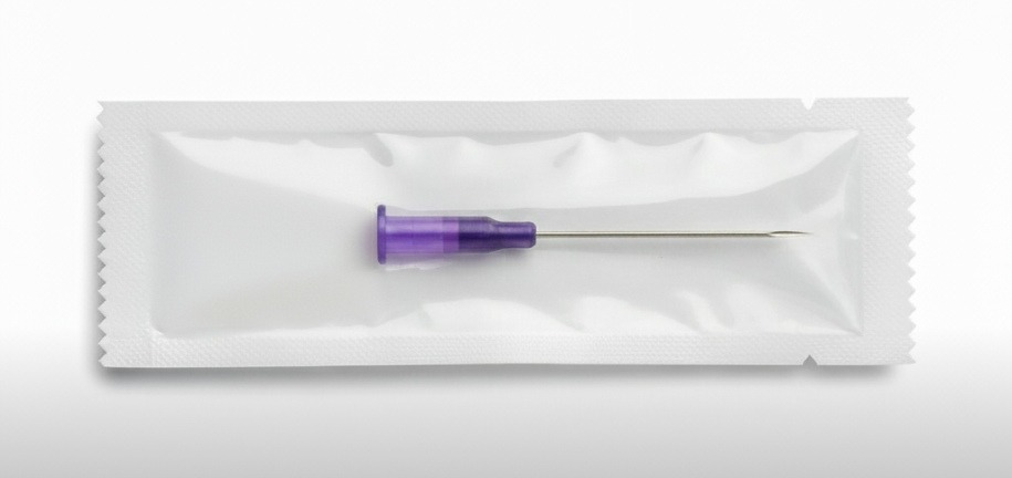 Pīrsingi Ar Adatu Vai Pistoli Pīrsingi Ar Adatu Vai Pistoli