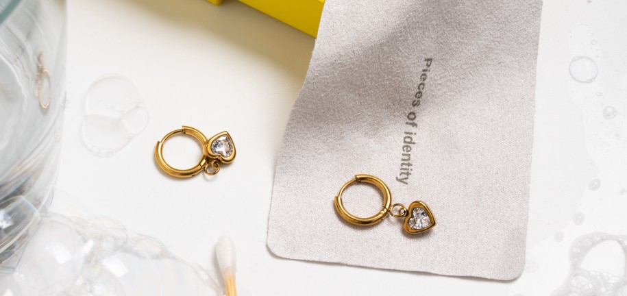 Kā Dezinficēt Pīrsingu Rotas?