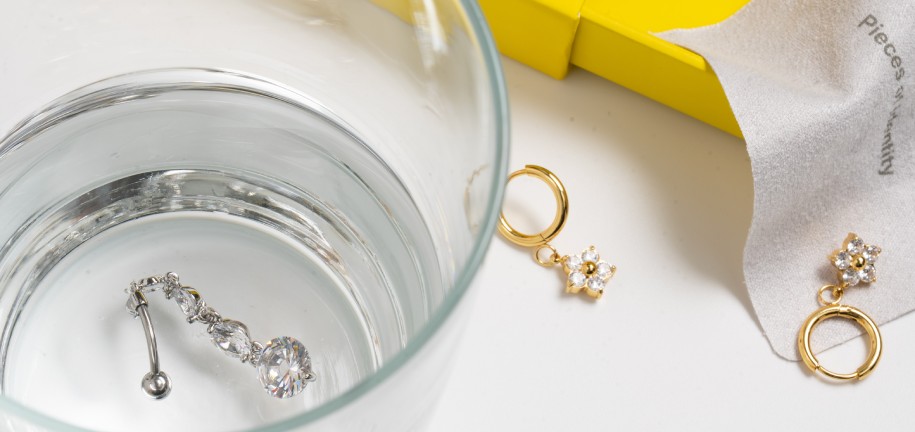 Pīrsingu Rotu Tīrīšana